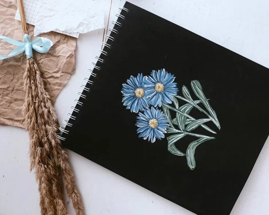 Cartulina negra | ¿Cómo usarla para manualidades y decoraciones?