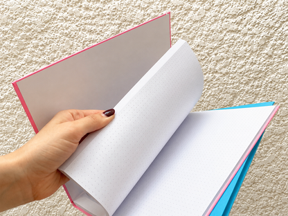 Cuaderno pasta dura en opalina con puntos