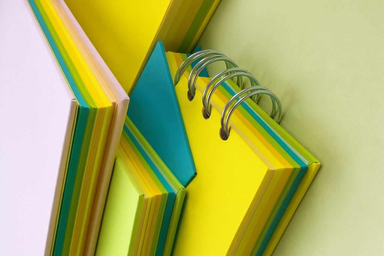 RAINBOW LIMONCELLO🍋 – Cuaderno creativo hecho con materiales recuperados ♻️ (Pack x2)