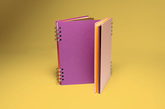 RAINBOW "NOCHE DE BRUJAS" 🌕 – Cuaderno creativo hecho con materiales recuperados ♻️ (Pack x2)