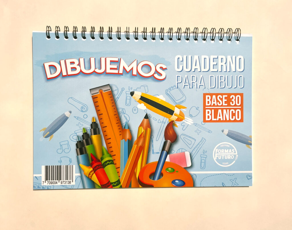 El Cuaderno Base 30 Blanco Argollado es práctico para llevar a cualquier lugar y es muy útil para realizar diseños libres.