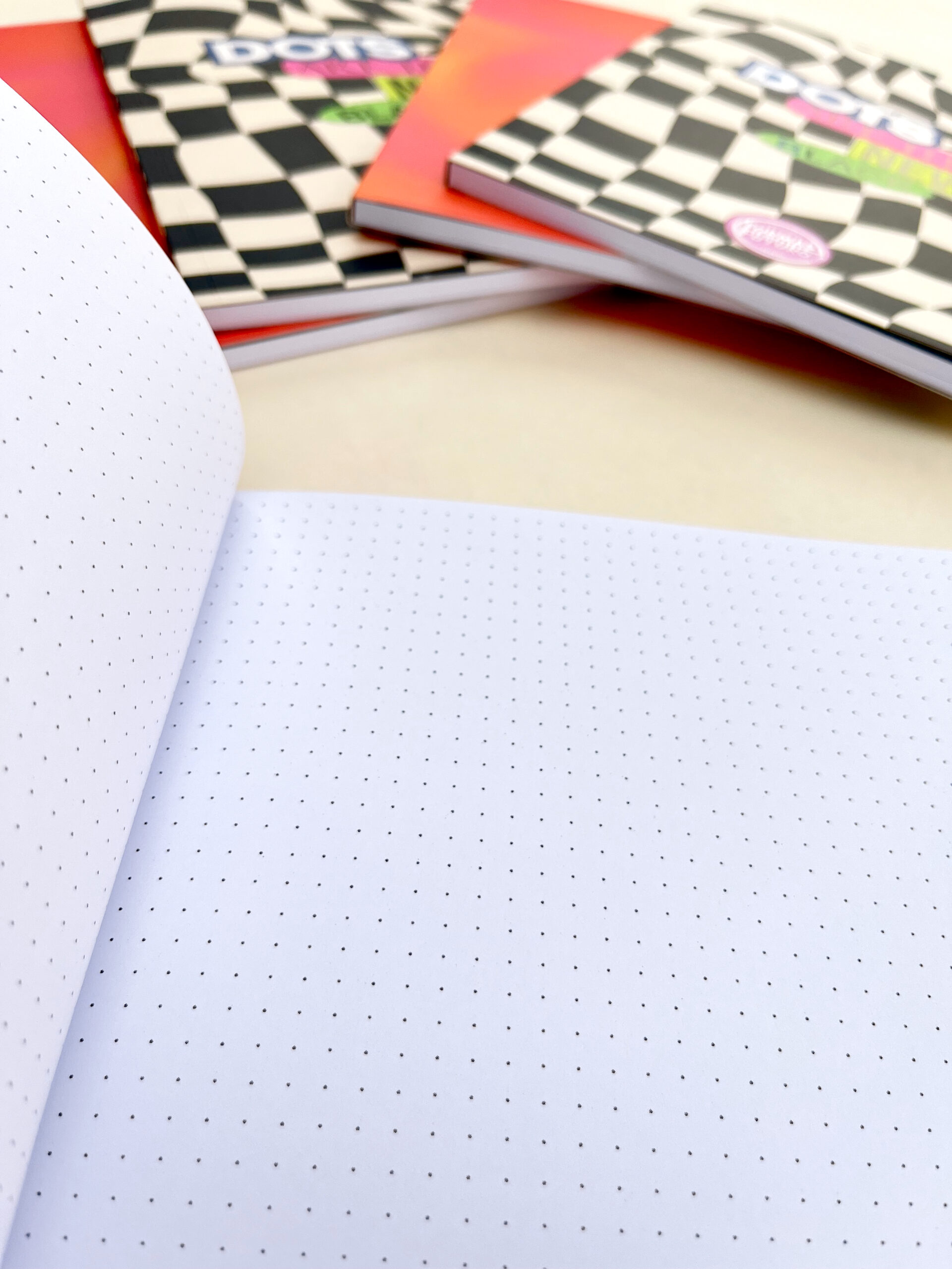 Cuaderno ideal para tomar apuntes, practicar journaling, bullet journal, dibujar y mÃ¡s. Un compaÃ±ero perfecto para expresar tu creatividad y organizarÂ tusÂ ideas.